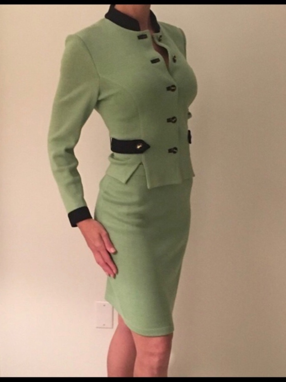 Gorgeous Fitted Pistachio Green St. John Jacket/Blazer